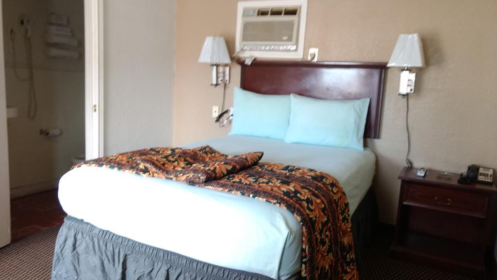 Budget Inn Hamilton megye  Kültér fotó