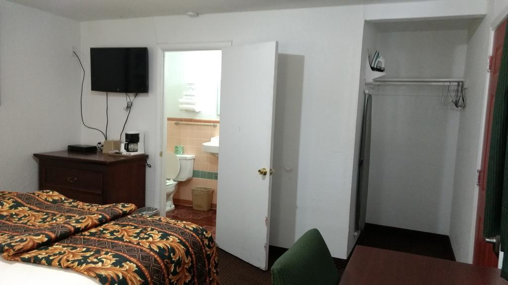 Budget Inn Hamilton megye  Kültér fotó